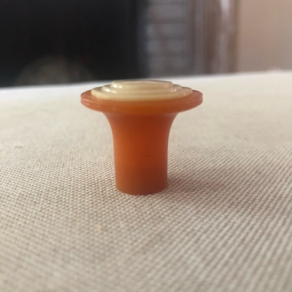 Vintage Knobs Burnt Orange & Tan Plastic (Set of 14). - Picture 3 of 5